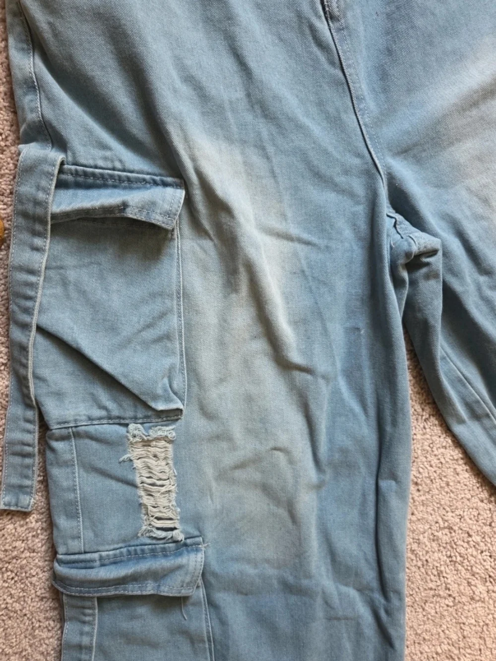 Wide Leg Cargo Jeans in Light Blue - Picture 4 of 5